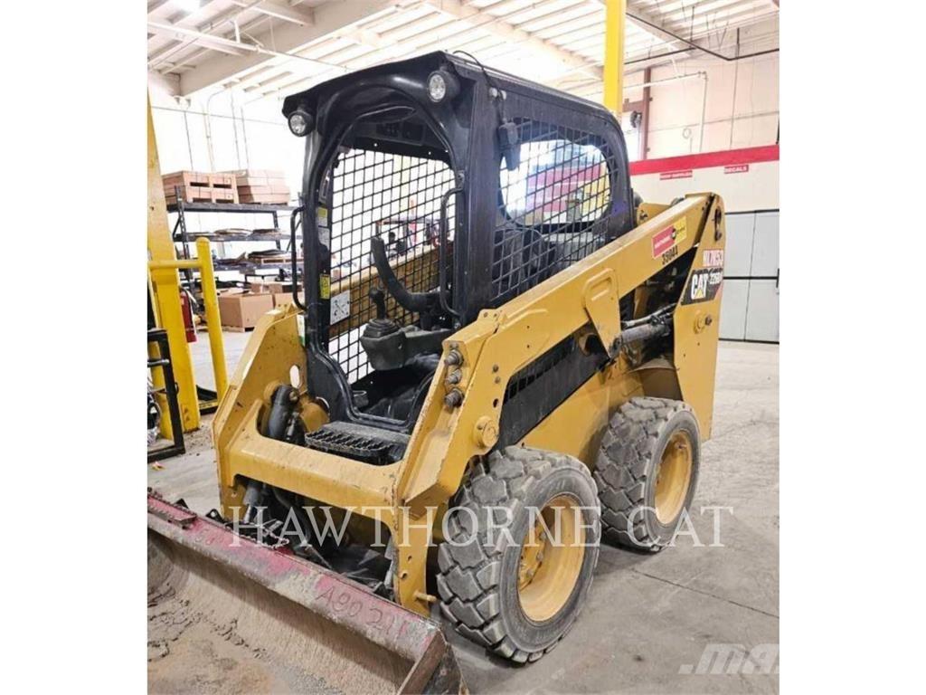 CAT 226D Skid steer mini nakladalci