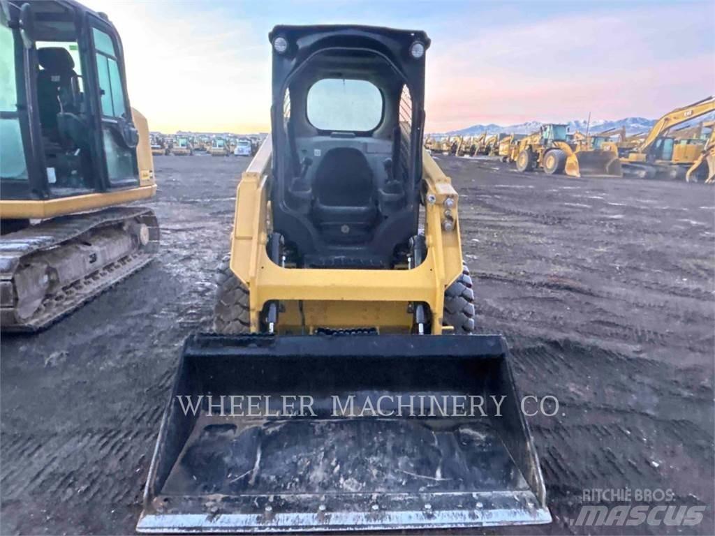CAT 226D C1-H2 Skid steer mini nakladalci