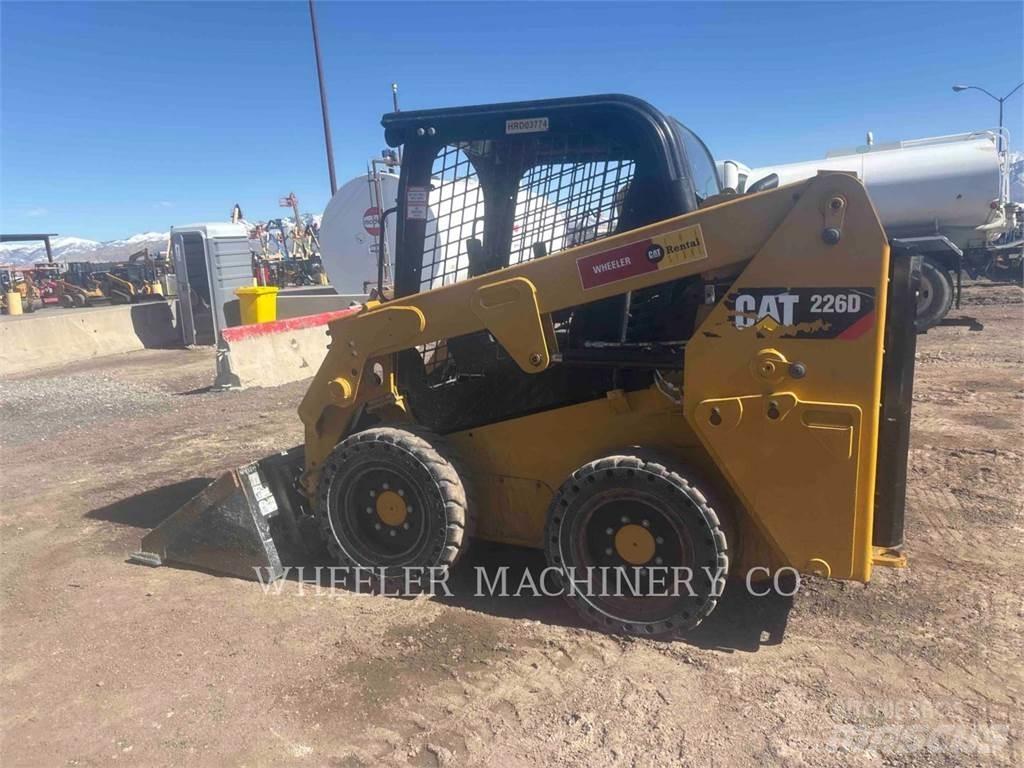 CAT 226D C1-H2 Skid steer mini nakladalci