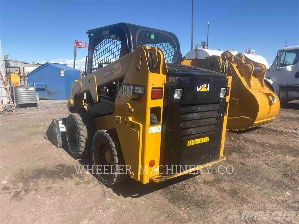 CAT 226D C1-H2 Skid steer mini nakladalci