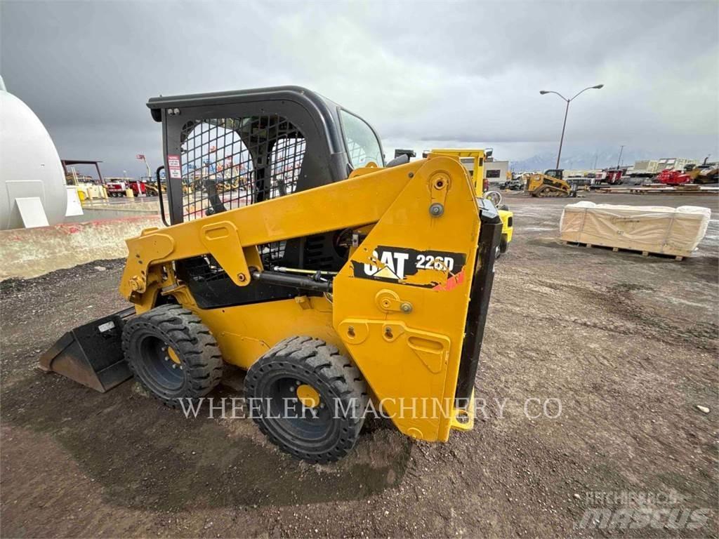 CAT 226D C1-H2 Skid steer mini nakladalci