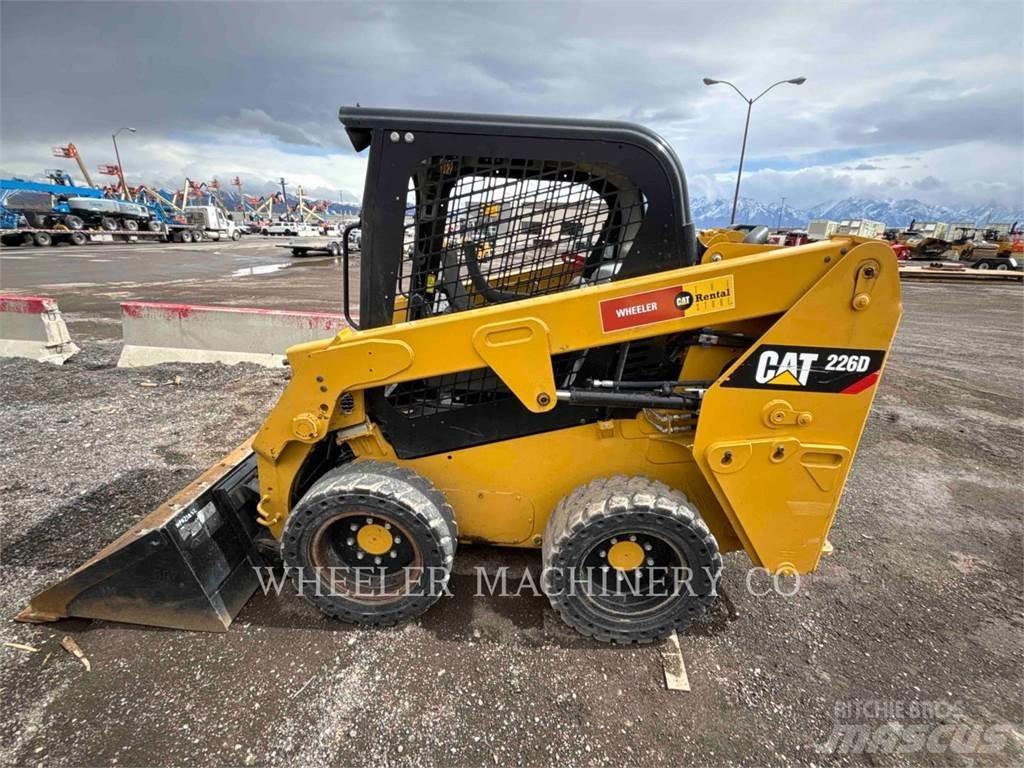 CAT 226D C1-H2 Skid steer mini nakladalci