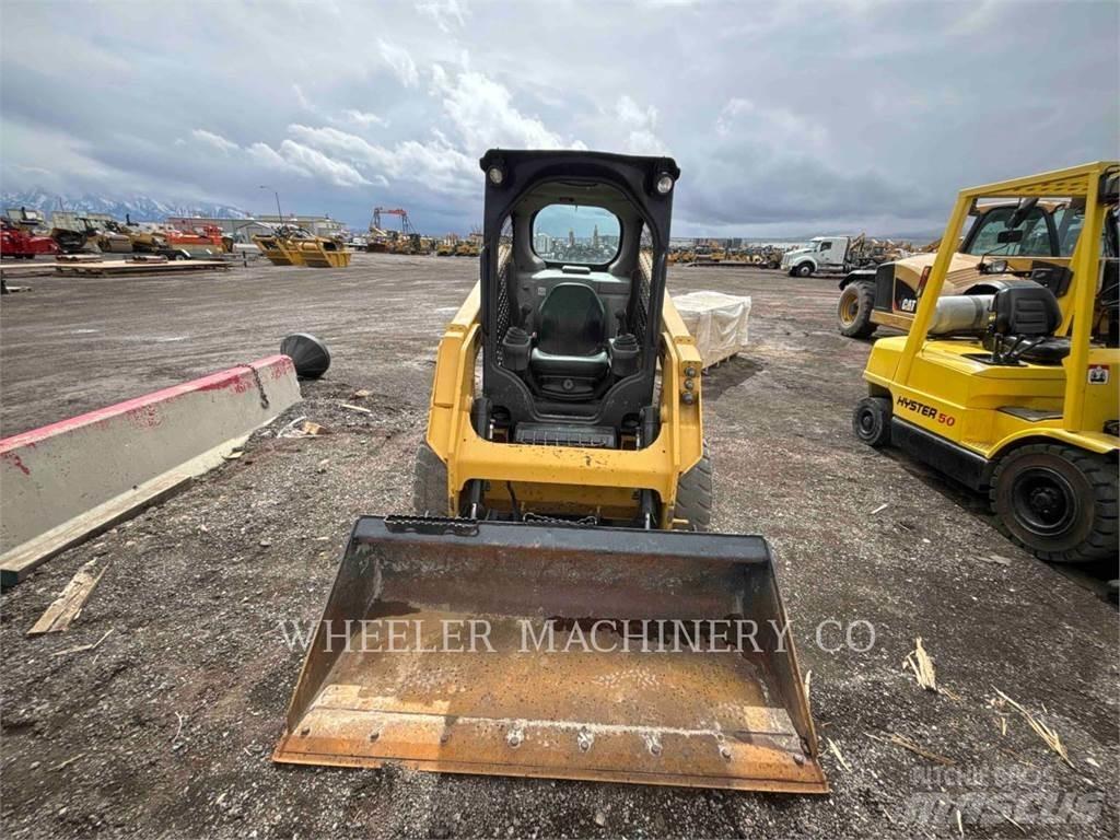 CAT 226D C1-H2 Skid steer mini nakladalci