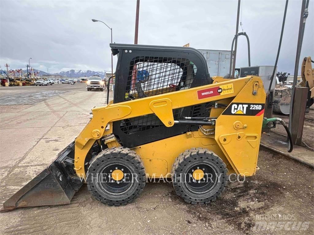 CAT 226D C1-H2 Skid steer mini nakladalci