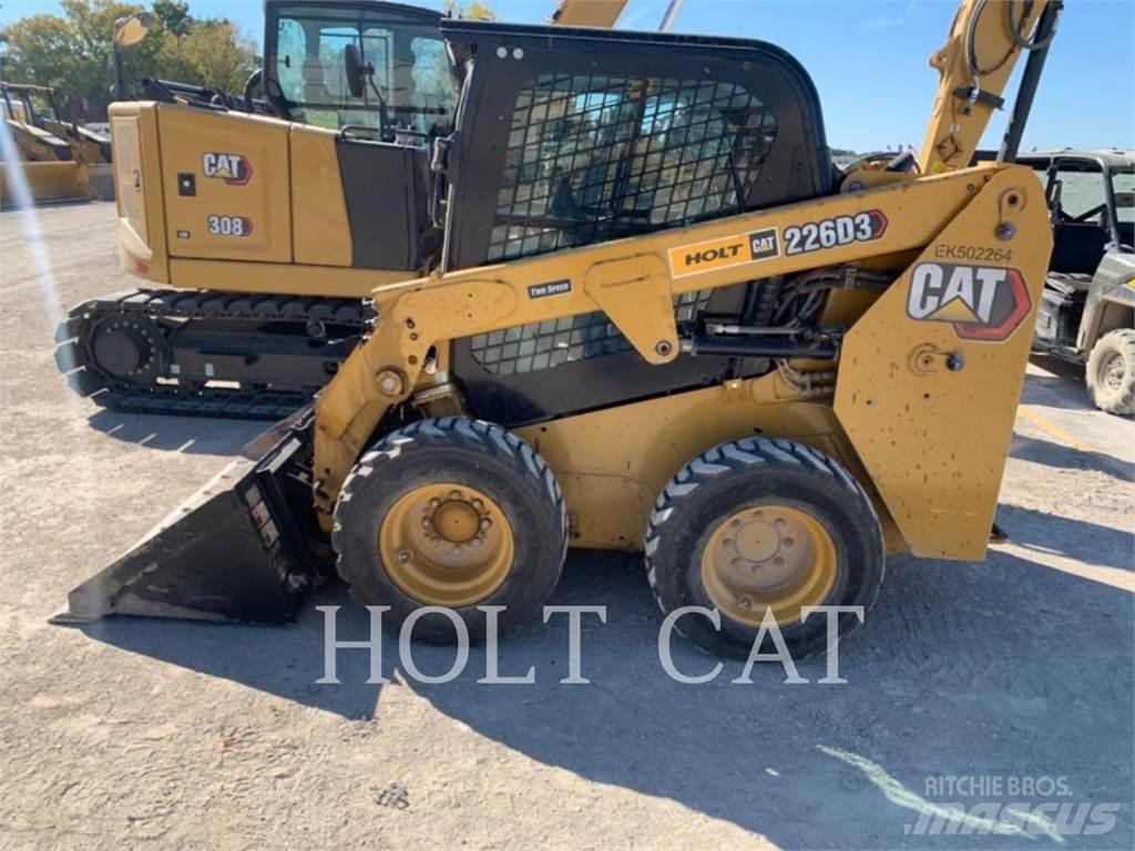 CAT 226D CAB Skid steer mini nakladalci