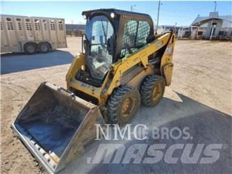 CAT 226D3 Skid steer mini nakladalci
