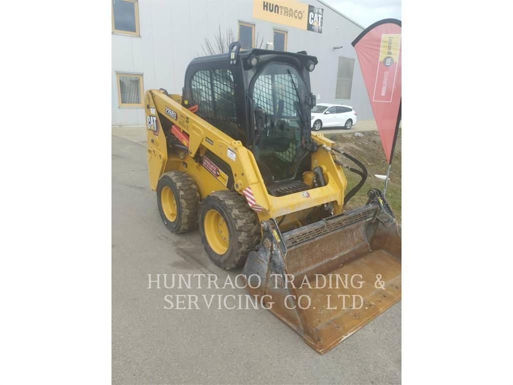 CAT 226D3 Skid steer mini nakladalci