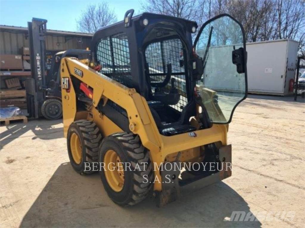 CAT 226D3 Skid steer mini nakladalci