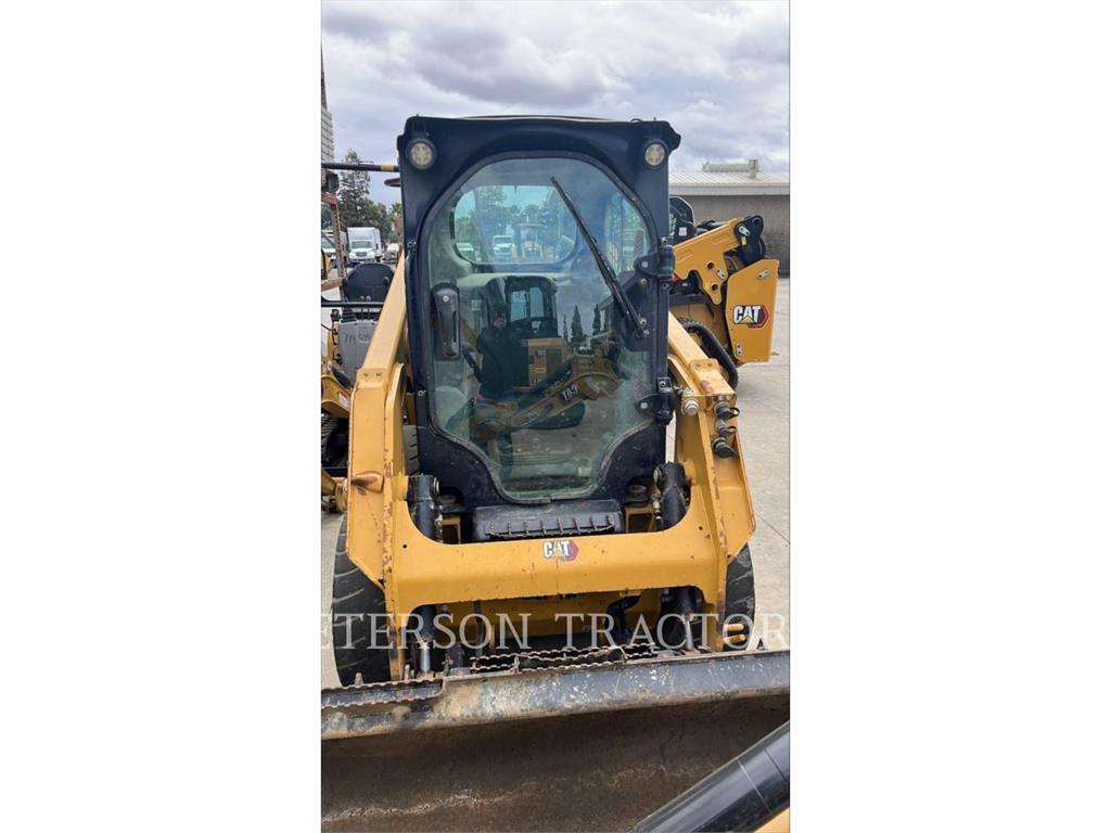 CAT 226D3 Skid steer mini nakladalci
