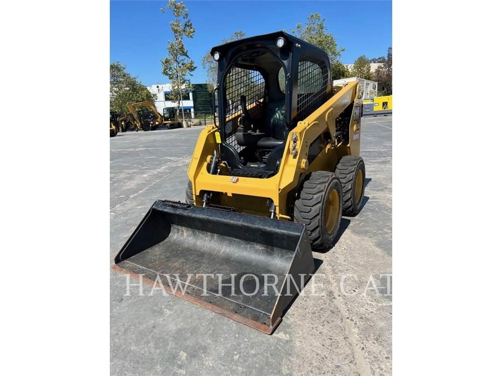 CAT 226D3 Skid steer mini nakladalci