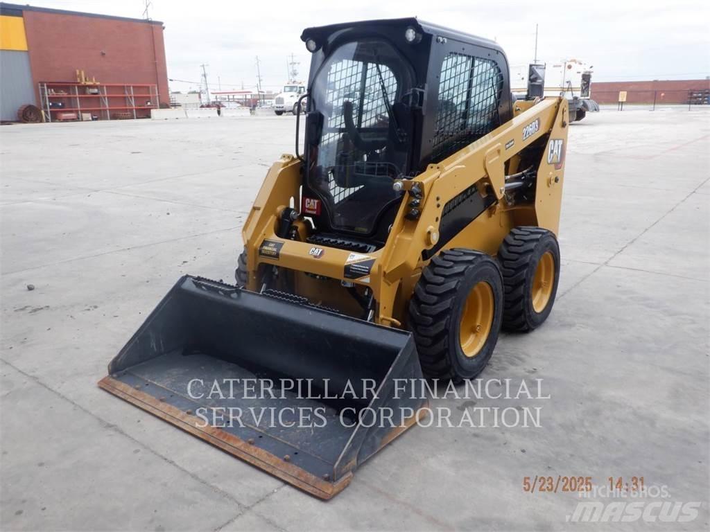 CAT 226D3 Skid steer mini nakladalci