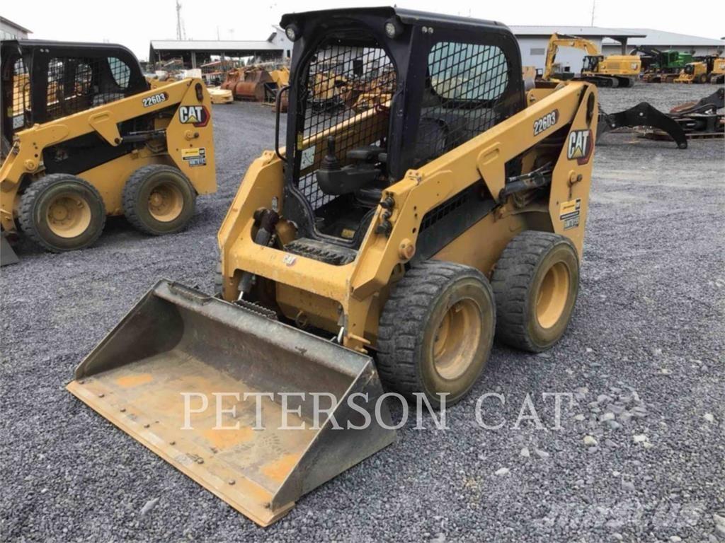 CAT 226D3 Skid steer mini nakladalci