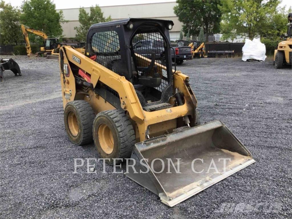 CAT 226D3 Skid steer mini nakladalci