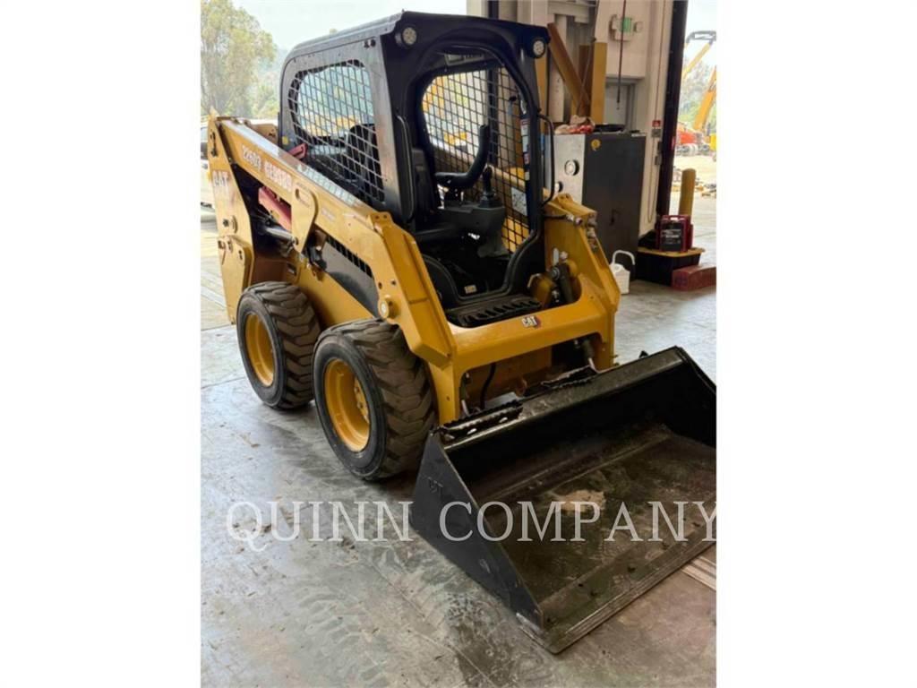 CAT 226D3 Skid steer mini nakladalci