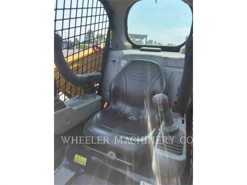 CAT 226D3 C1H2 Skid steer mini nakladalci