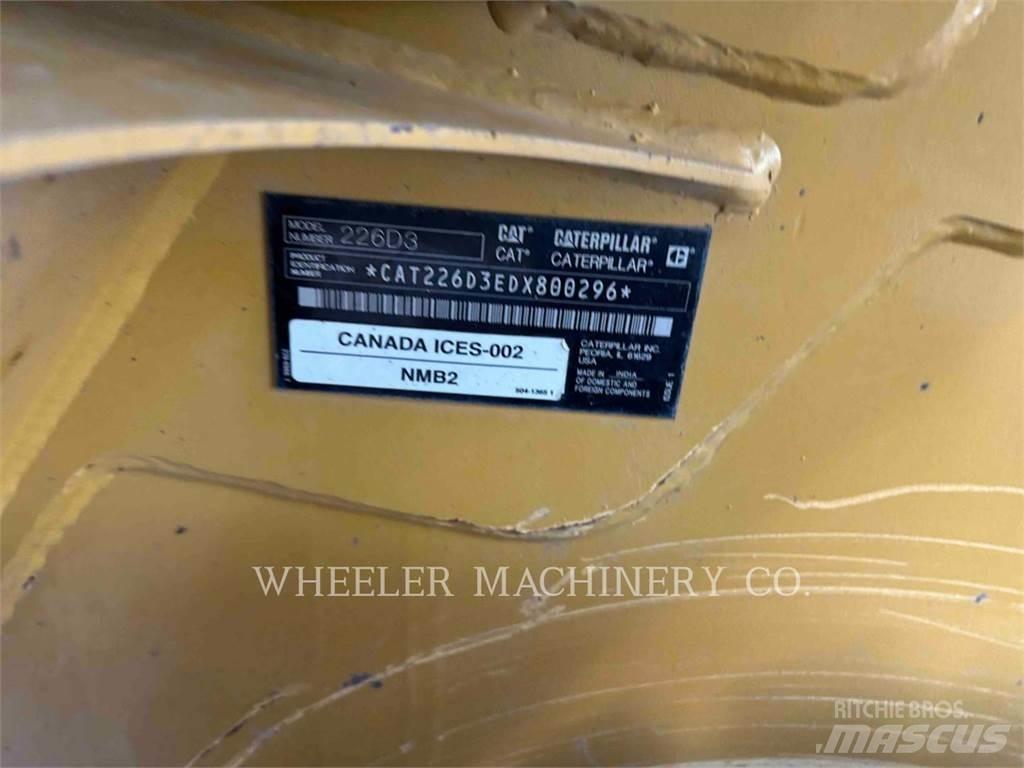 CAT 226D3 C1H2 Skid steer mini nakladalci
