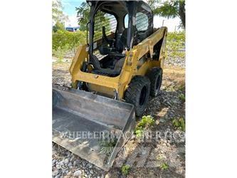 CAT 226D3 C1H2 Skid steer mini nakladalci