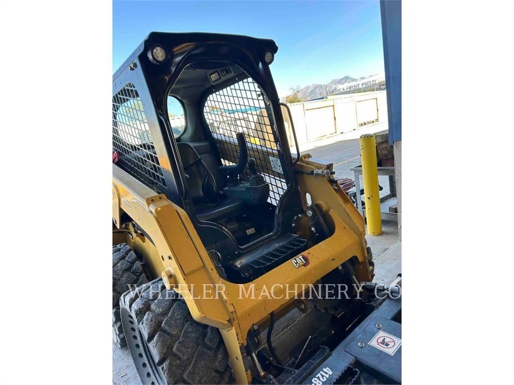 CAT 226D3 C1H2 Skid steer mini nakladalci