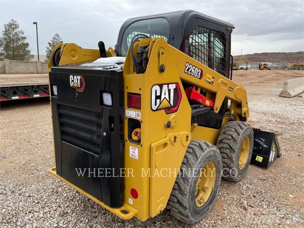CAT 226D3 C3H2 Skid steer mini nakladalci
