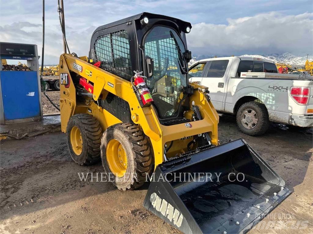 CAT 226D3 C3H2 Skid steer mini nakladalci