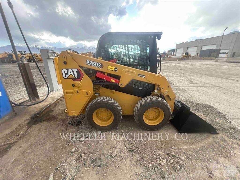 CAT 226D3 C3H2 Skid steer mini nakladalci