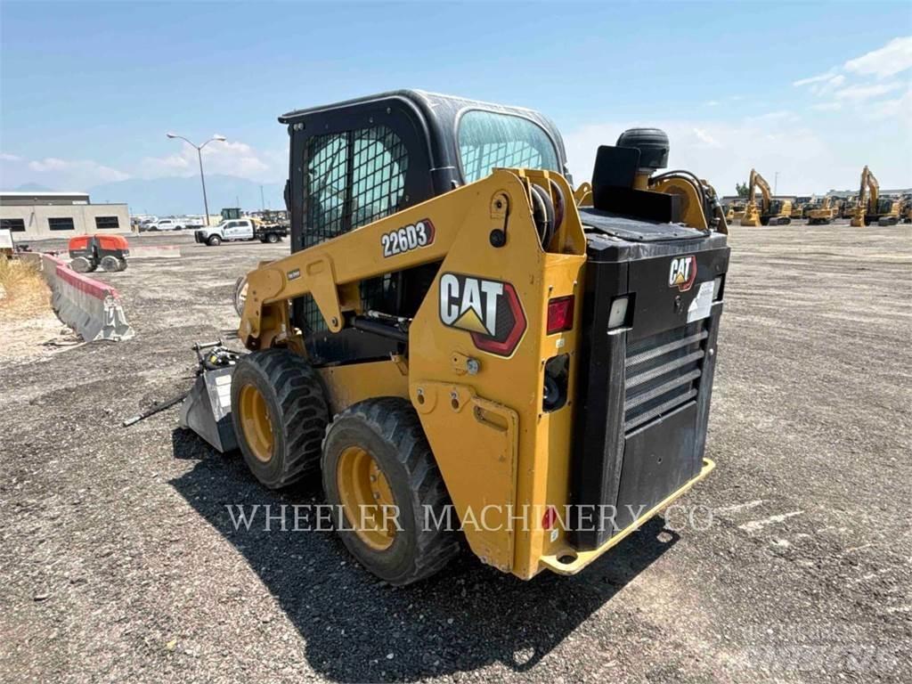 CAT 226D3 C3H2 Skid steer mini nakladalci