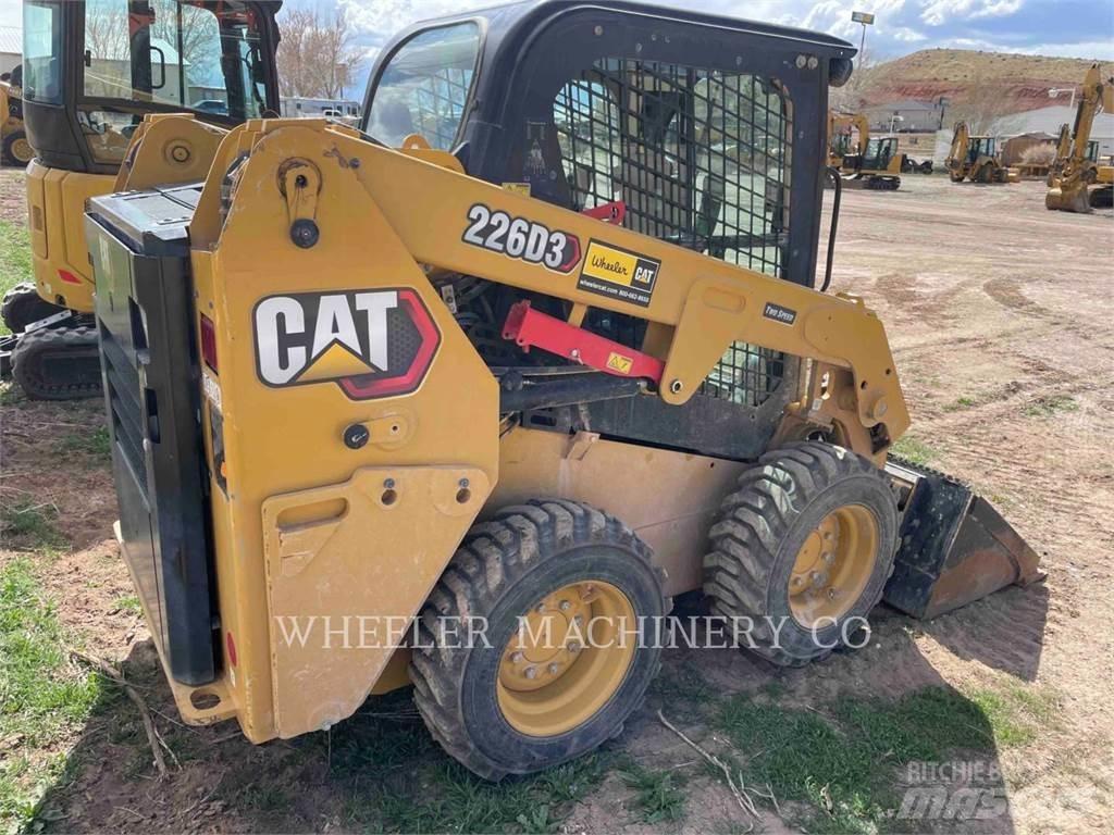 CAT 226D3 C3H2 Skid steer mini nakladalci