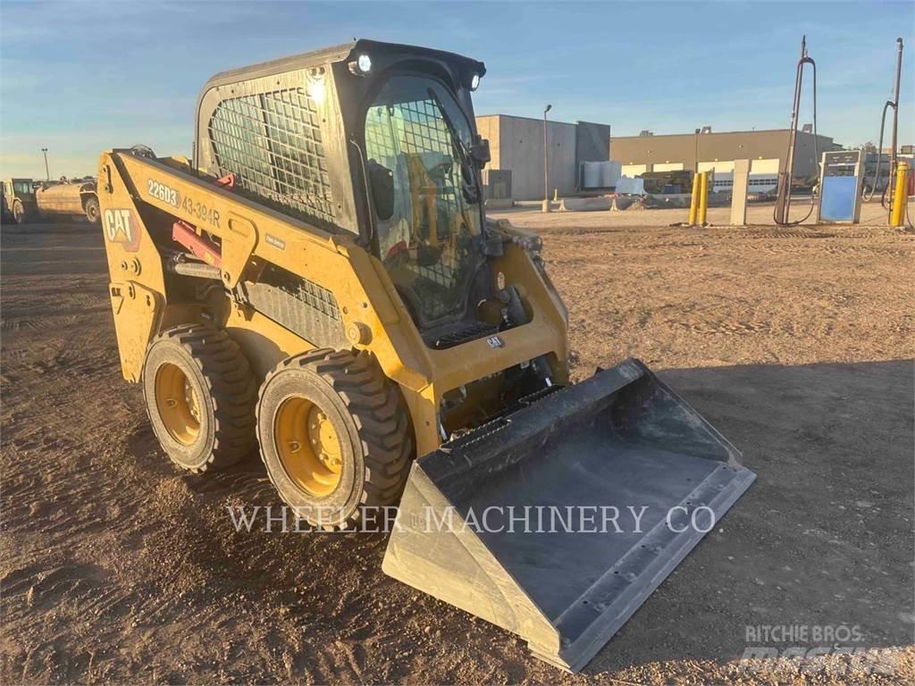 CAT 226D3 C3H2 Skid steer mini nakladalci