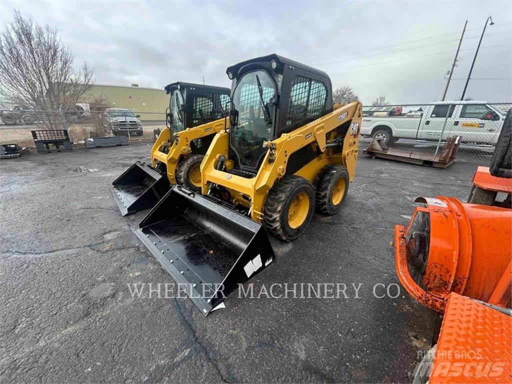 CAT 226D3 C3H2 Skid steer mini nakladalci