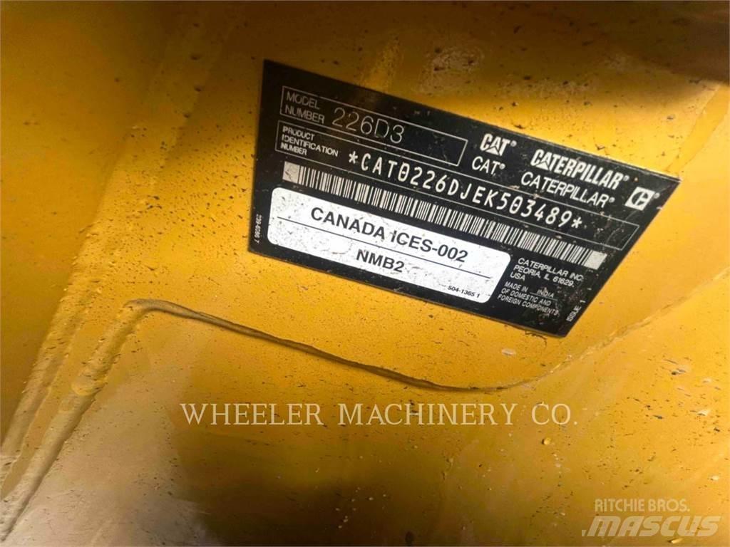CAT 226D3 C3H2 Skid steer mini nakladalci