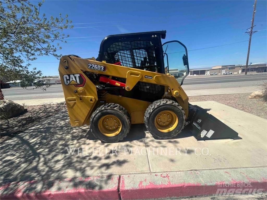 CAT 226D3 C3H2 Skid steer mini nakladalci