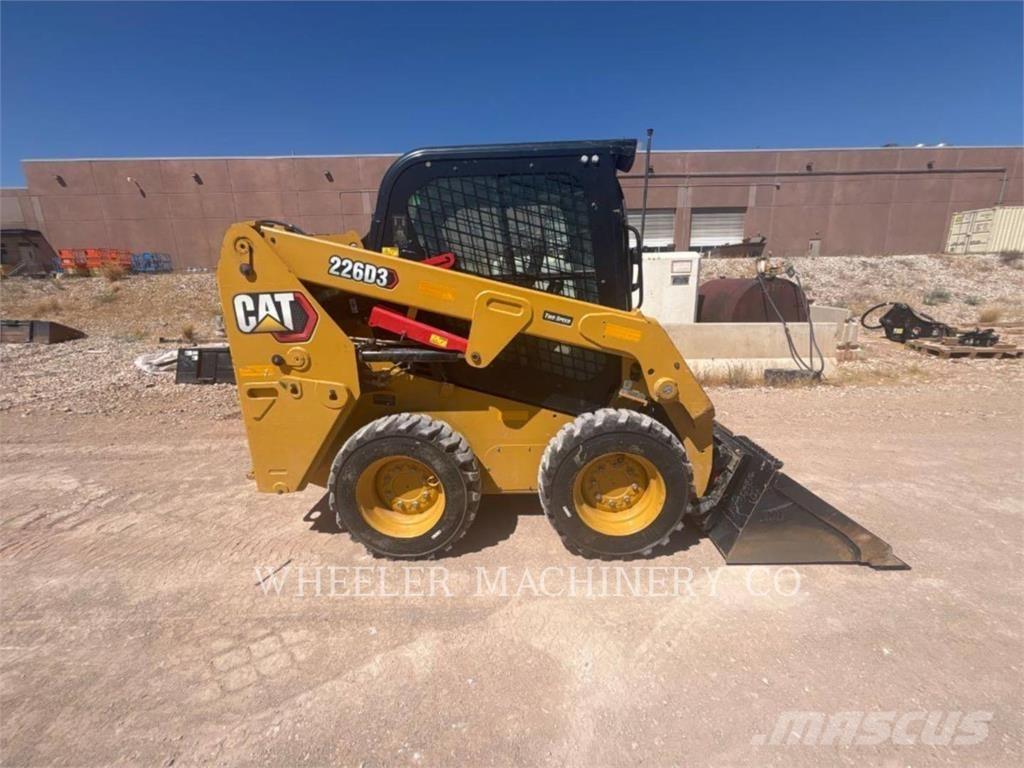 CAT 226D3 C3H2 Skid steer mini nakladalci
