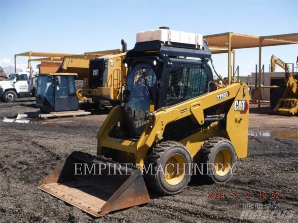 CAT 226D3 CA Skid steer mini nakladalci