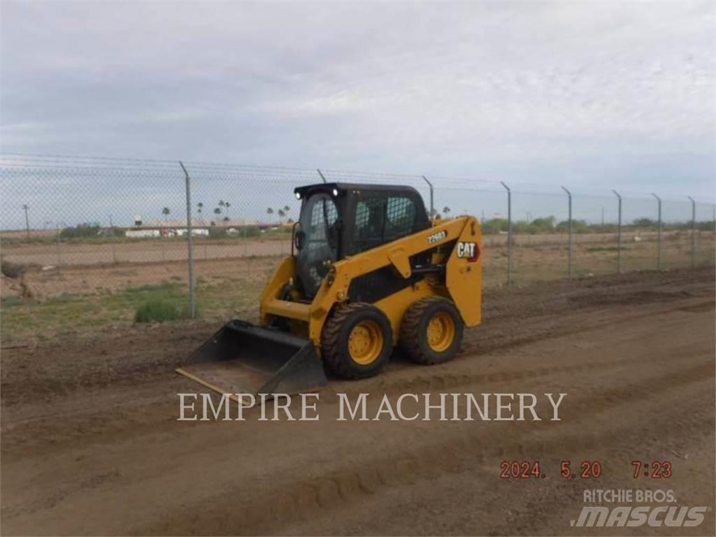 CAT 226D3 CA Skid steer mini nakladalci