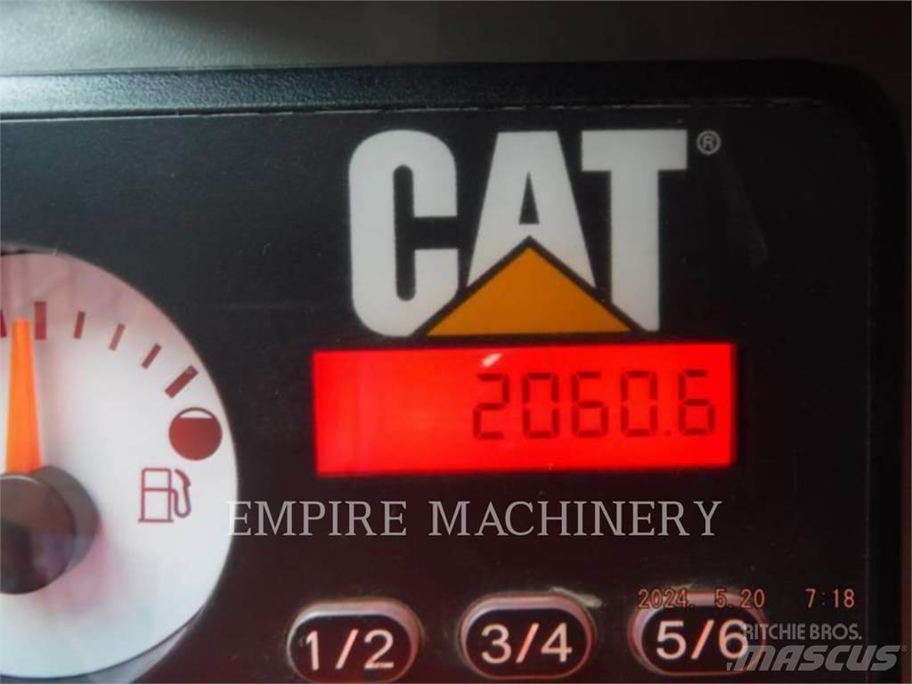 CAT 226D3 CA Skid steer mini nakladalci