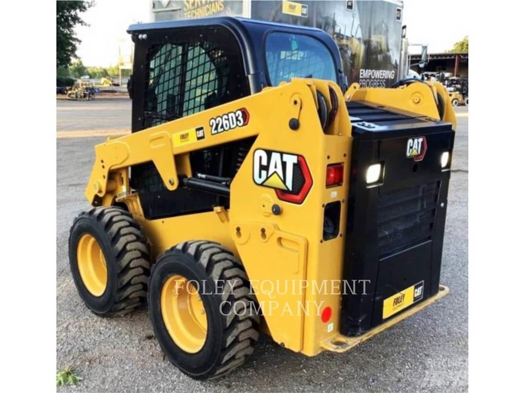 CAT 226D3STD1C Skid steer mini nakladalci