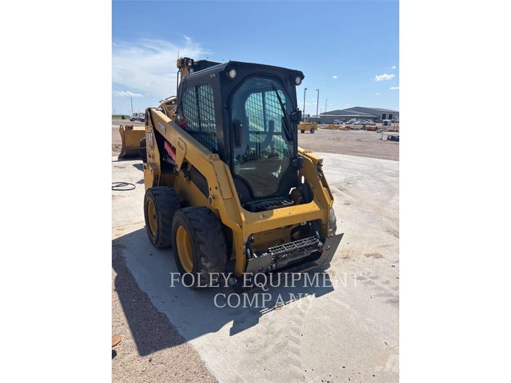 CAT 226D3STD1C Skid steer mini nakladalci