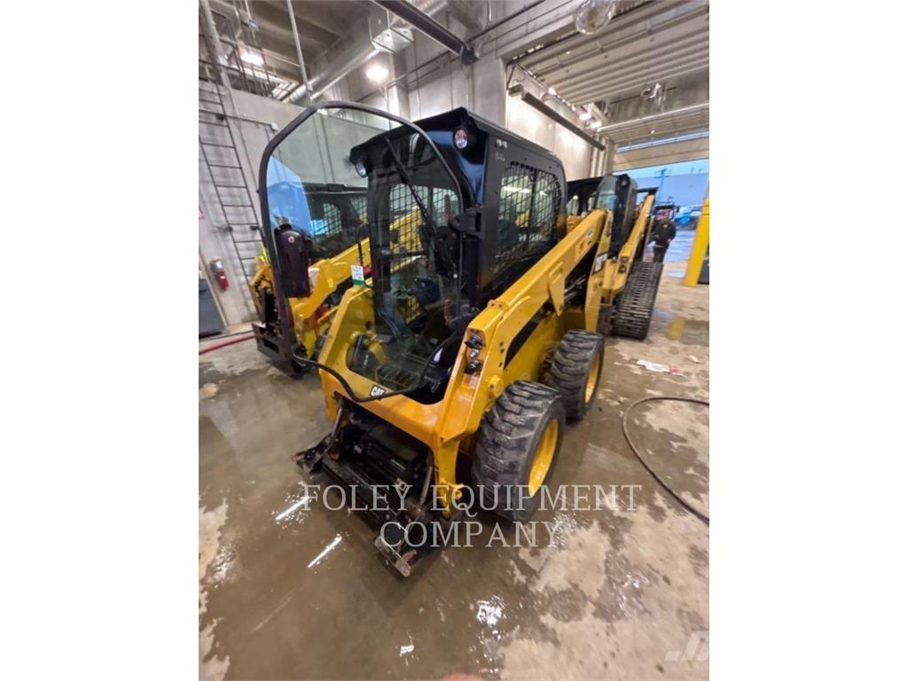 CAT 226DSTD1CA Skid steer mini nakladalci