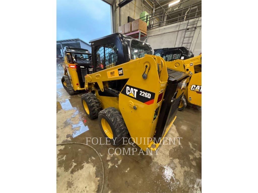 CAT 226DSTD1CA Skid steer mini nakladalci