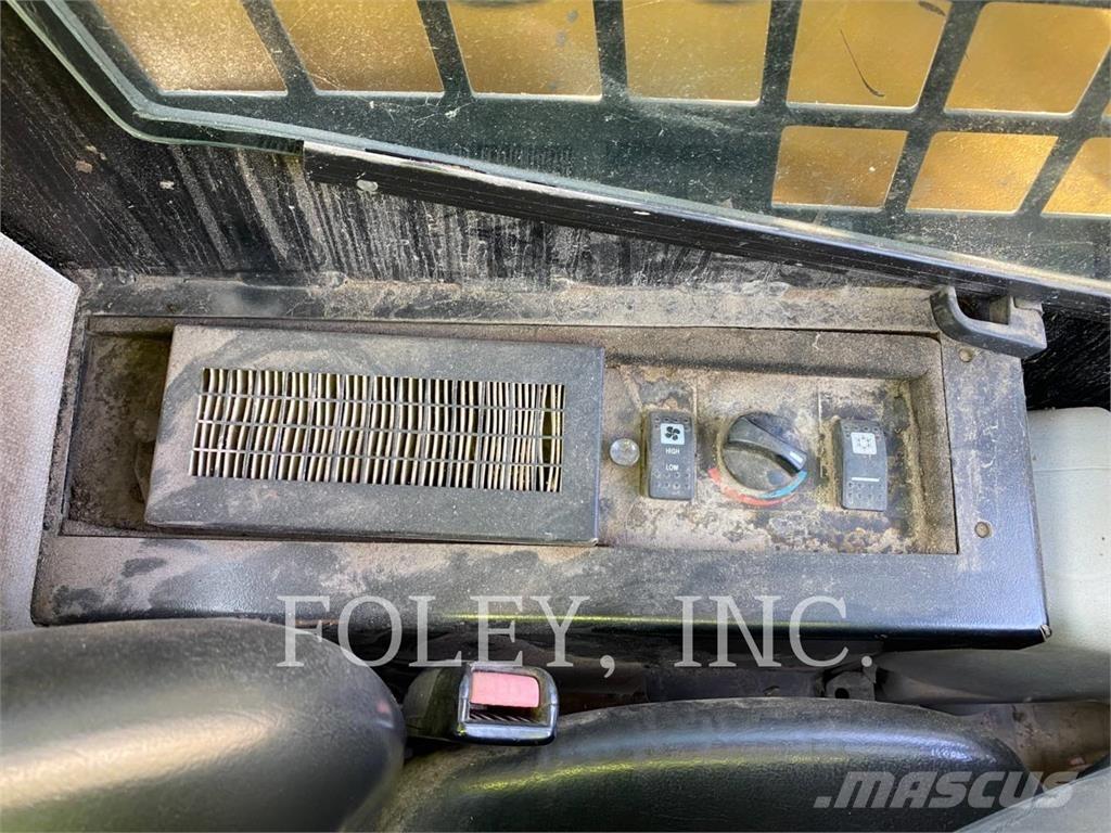 CAT 232B2 Skid steer mini nakladalci
