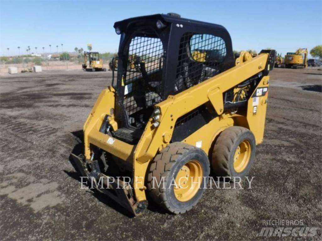 CAT 232D Skid steer mini nakladalci