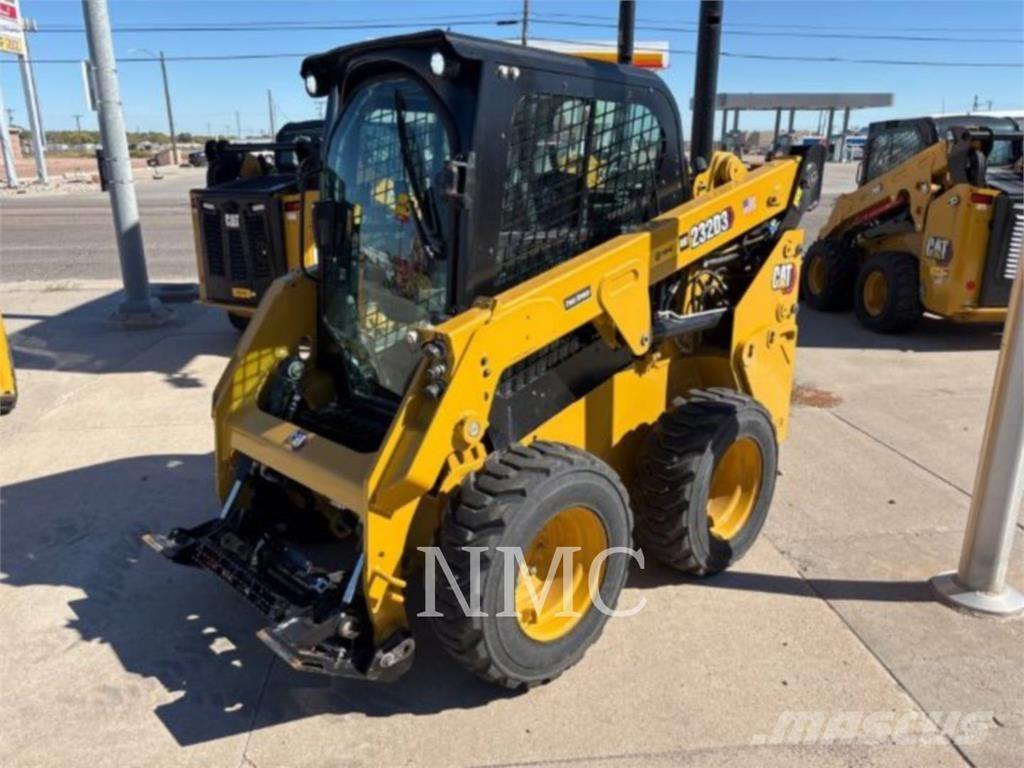 CAT 232D3 Skid steer mini nakladalci
