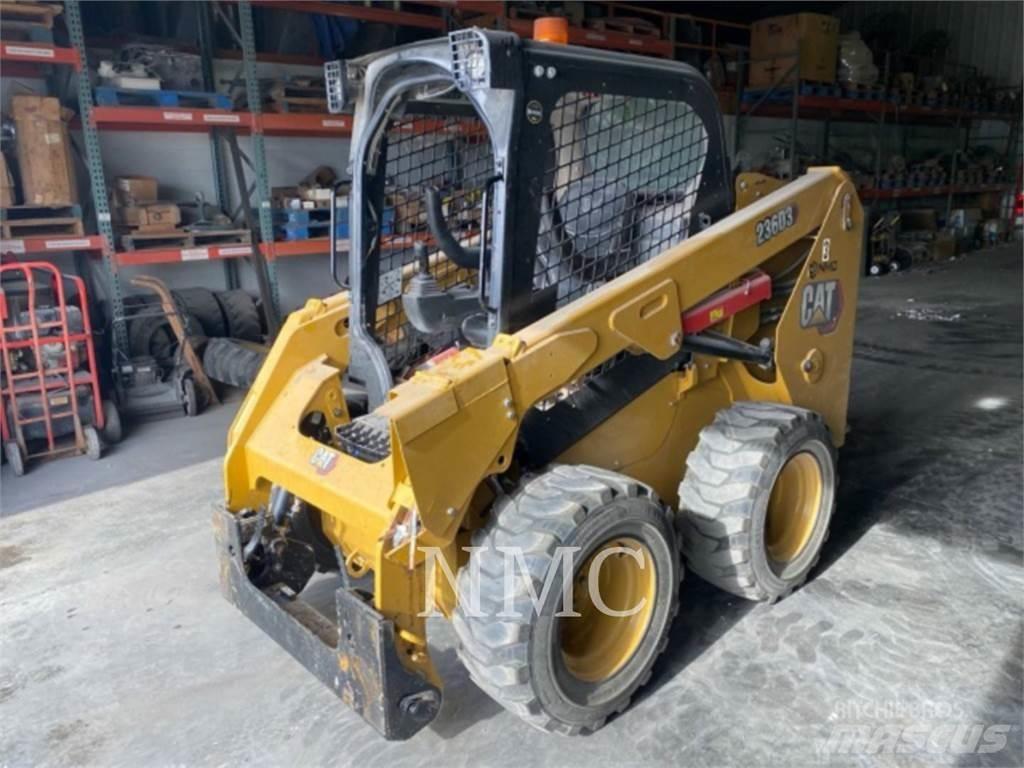CAT 236D Skid steer mini nakladalci