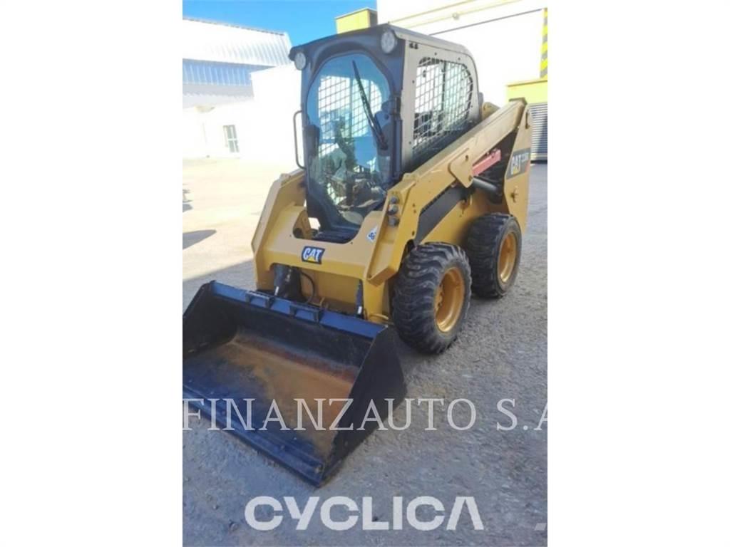 CAT 236D Skid steer mini nakladalci