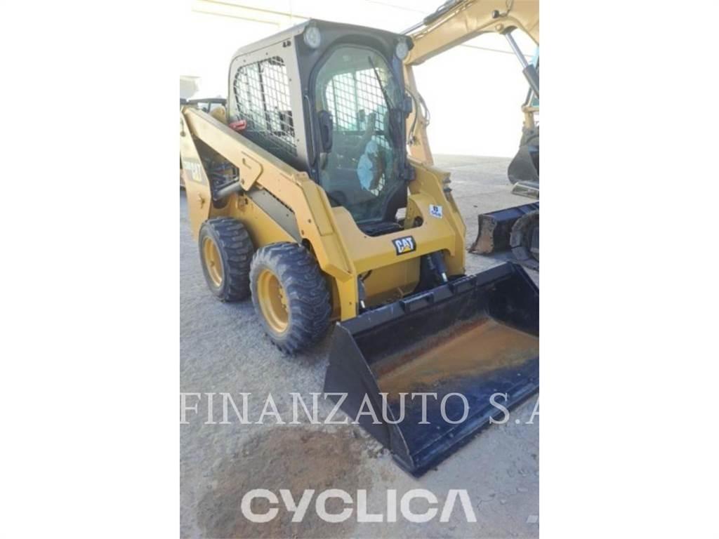 CAT 236D Skid steer mini nakladalci