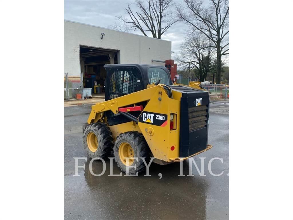 CAT 236D Skid steer mini nakladalci