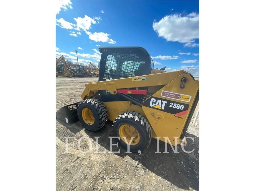 CAT 236D Skid steer mini nakladalci