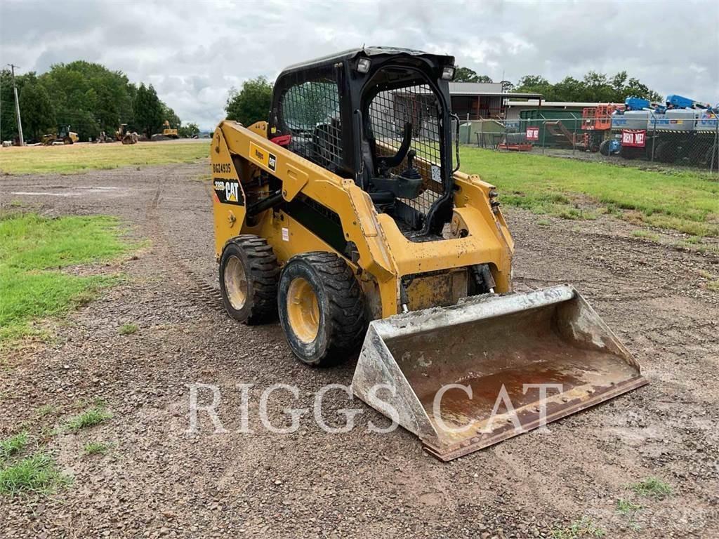 CAT 236D Skid steer mini nakladalci