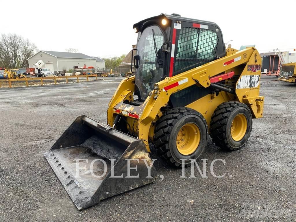 CAT 236D Skid steer mini nakladalci