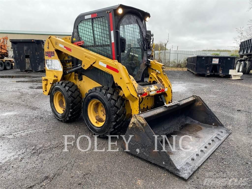 CAT 236D Skid steer mini nakladalci